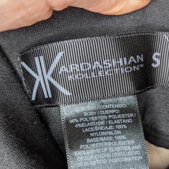 Kardashian Kollection Bodycon High Waist Lace Skirt ✨ - Picture 3 of 7